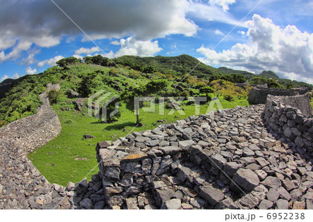 世界遺産　今帰仁城跡 6952238