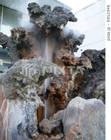 熱海温泉の間欠泉 熱海温泉の間欠泉 6952946