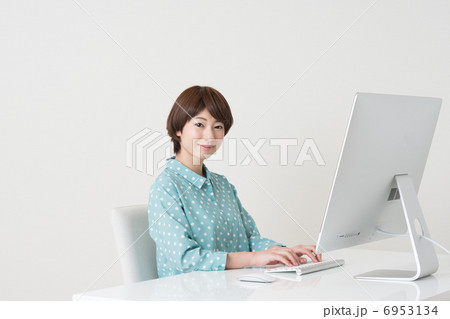 デザイナー 6953134