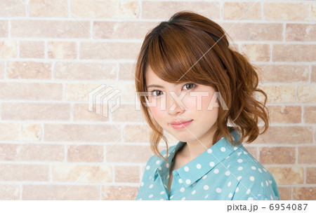 若い女性　 6954087