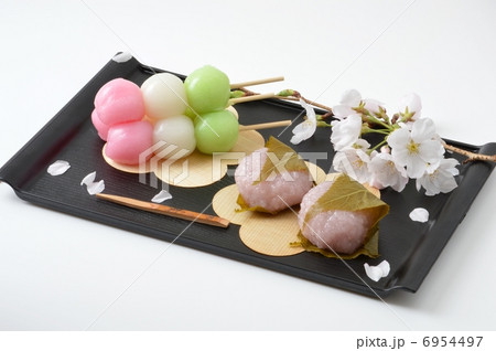 花見の和菓子 6954497