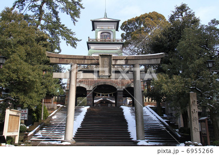 尾山神社神門 6955266
