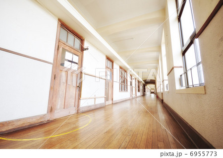 豊郷小学校 6955773