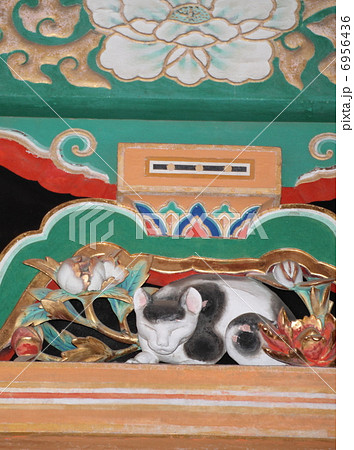 日光東照宮の眠り猫 6956436