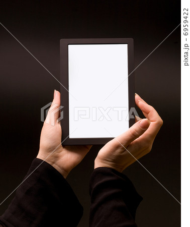 woman reading woman reading 6959422