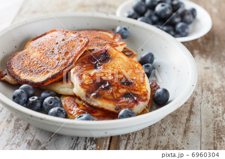 Blueberry pancakes 6960304