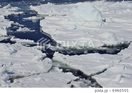 沖合の流氷　オホーツク海 6960505