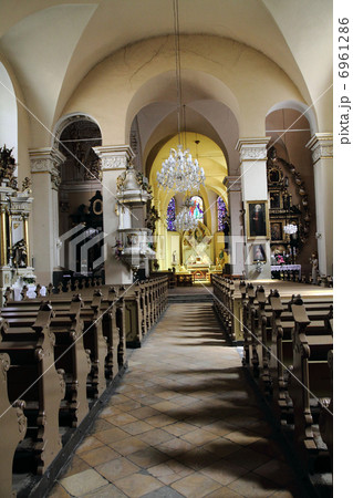 old church interior old church interior 6961286