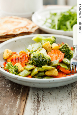 roasted vegetables 6962053