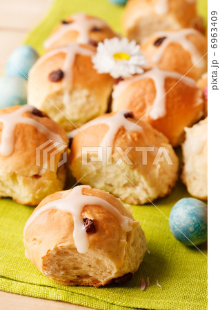 Hot Cross Buns Hot Cross Buns 6963409