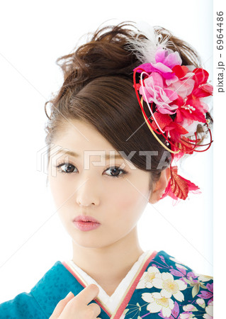 振袖の女性 6964486