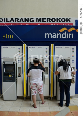 インドネシア　ジャカルタ　ATM 6964611