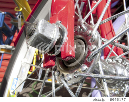 自転車のハブ 6966177