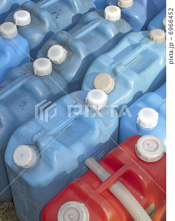 灯油のポリタンク 6966452