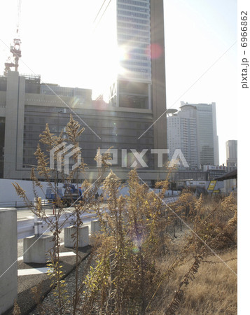 大阪梅田の再開発区域 大阪梅田の再開発区域 6966862