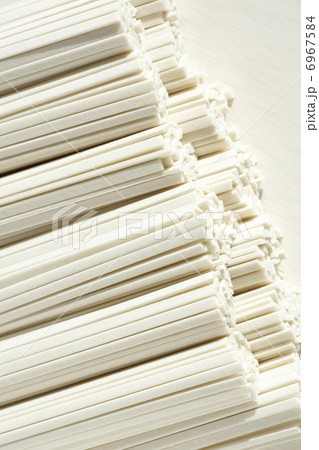 乾麺のうどん 6967584