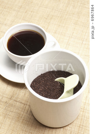 挽いたコーヒー豆 6967864