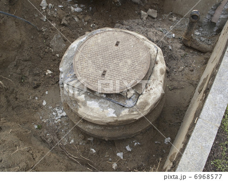マンホールの取り替え工事 6968577
