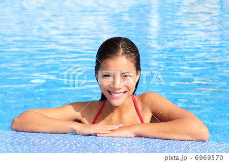 Pool woman natural beauty Pool woman natural beauty 6969570