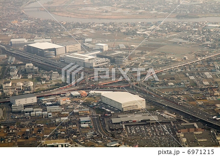 常磐自動車道と東京外環自動車道の三郷ジャンクションを空撮 6971215