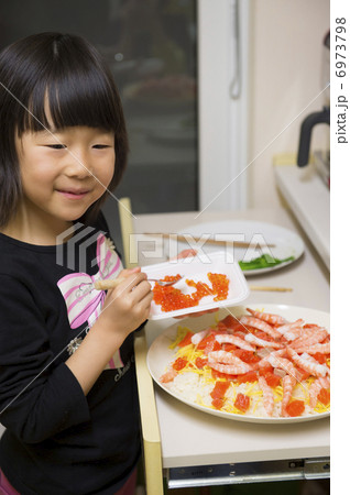 お手伝い お手伝い 6973798