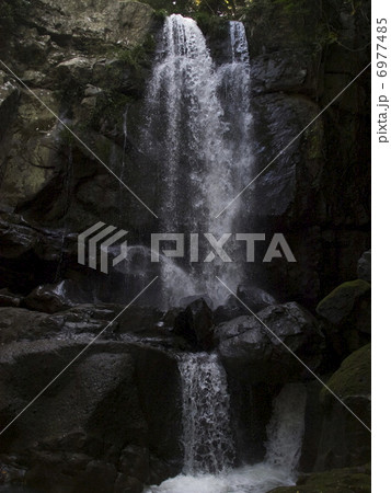 滝 6977485