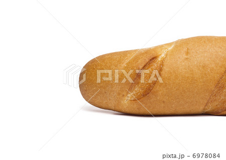 a single plain hotdog bun, isolated on white 6978084