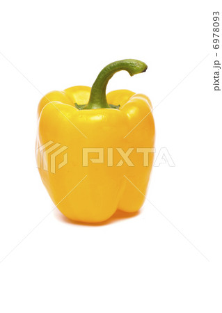 Yellow pepper isolated over white background. 6978093