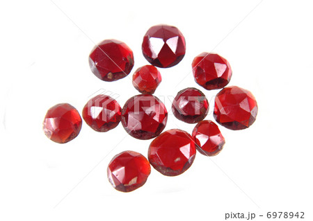 pyrope garnet minerals 6978942