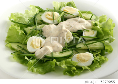 salad with eggs 6979055