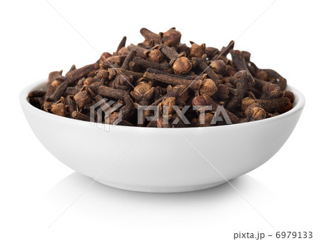 Clove in plate 6979133