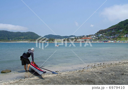 カヤックと長者ヶ崎海岸 6979410