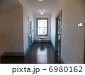 ブラフ18番館2階廊下 6980162