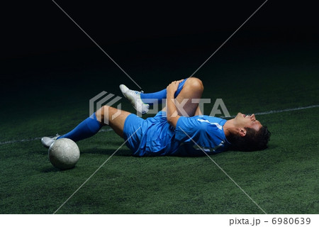 soccer injury soccer injury 6980639