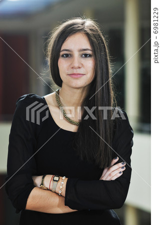 student girl portrait at university campus 6981229