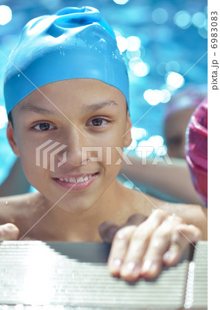 happy child on swimming pool 6983083