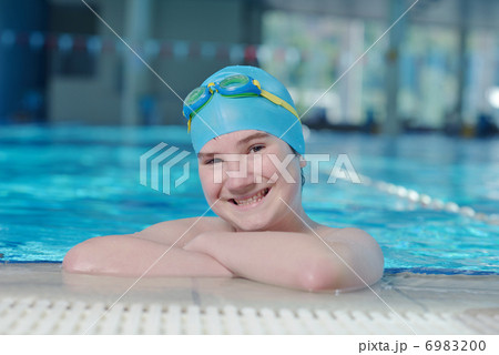 happy child on swimming pool 6983200
