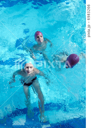 happy child on swimming pool 6983266