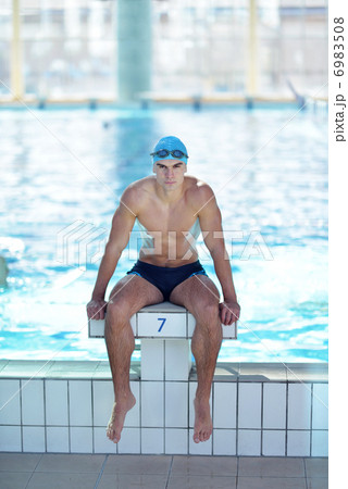 swimmer swimmer 6983508