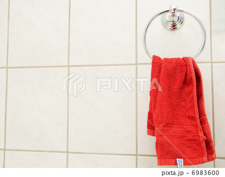 red towel 6983600