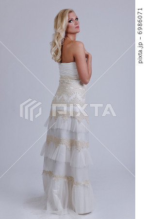 beautiful bride beautiful bride 6986071