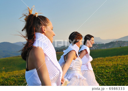 running bride... 6986333
