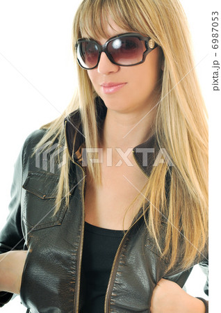 woman isolated 6987053