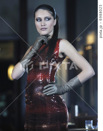 woman nightlife fashion 6988025