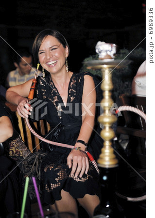 nightlife lady 6989336