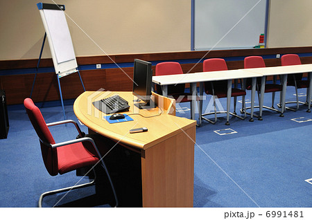 conference room interior 6991481