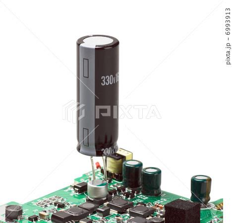 Microchips and condensers assembly 6993913