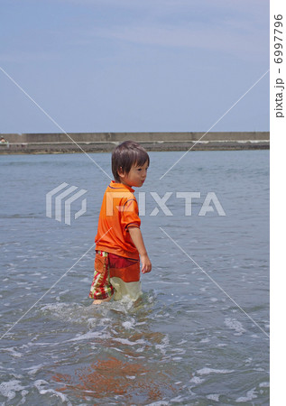 海辺の子供 6997796