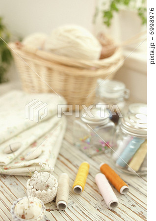 布と裁縫道具 6998976