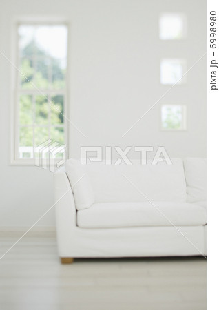 リビングルームのソファ 6998980